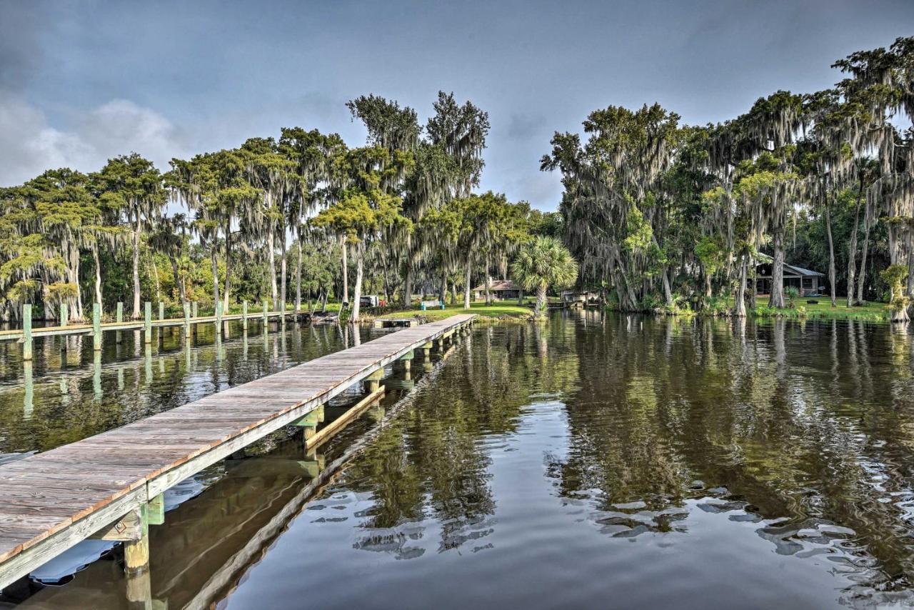 Pirate Cove Home In Welaka Dock And River Access! Eksteriør billede